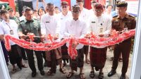 WAKIL Wali Kota Denpasar, I Kadek Agus Arya Wibawa, meresmikan Kopdes Tegal Harum, Senin (21/7/2025). Peresmian ini berlangsung serentak secara nasional dan merupakan bagian dari peluncuran 80.000 Kopdes/Kelurahan Merah Putih oleh Presiden Prabowo. Foto: ist WAKIL Wali Kota Denpasar, I Kadek Agus Arya Wibawa, meresmikan Kopdes Tegal Harum, Senin (21/7/2025). Peresmian ini berlangsung serentak secara nasional dan merupakan bagian dari peluncuran 80.000 Kopdes/Kelurahan Merah Putih oleh Presiden Prabowo. Foto: ist