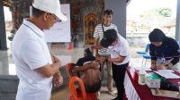 BUPATI Satria meninjau bakti sosial kesehatan Nusa Medical di Wantilan Desa Klumpu, Kecamatan Nusa Penida, Sabtu (23/8/2025). Foto: ist BUPATI Satria meninjau bakti sosial kesehatan Nusa Medical di Wantilan Desa Klumpu, Kecamatan Nusa Penida, Sabtu (23/8/2025). Foto: ist