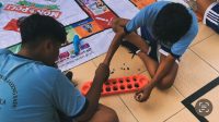 SUASANA keceriaan tampak ketika murid SMP Sapta Andika Denpasar mengikuti aktivitas numerasi berbasis permainan. Foto: ist SUASANA keceriaan tampak ketika murid SMP Sapta Andika Denpasar mengikuti aktivitas numerasi berbasis permainan. Foto: ist