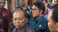 GUBERNUR Bali, Wayan Koster, menepis pandangan bahwa Raperda Bale Kerta Adhyaksa di Bali yang ditarget disahkan pada 14 Agustus mendatang, dibuat dengan tergesa-gesa. Foto: ist GUBERNUR Bali, Wayan Koster, menepis pandangan bahwa Raperda Bale Kerta Adhyaksa di Bali yang ditarget disahkan pada 14 Agustus mendatang, dibuat dengan tergesa-gesa. Foto: ist