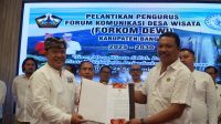 BUPATI Bangli, Sang Nyoman Sedana Arta, melantik pengurus Forum Komunikasi Desa Wisata (Forkomdewi) Kabupaten Bangli periode 2025-2030, Rabu (24/9/2025). Foto: ist BUPATI Bangli, Sang Nyoman Sedana Arta, melantik pengurus Forum Komunikasi Desa Wisata (Forkomdewi) Kabupaten Bangli periode 2025-2030, Rabu (24/9/2025). Foto: ist