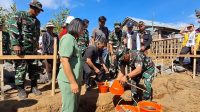 DANREM 163/Wirasatya, Brigjen TNI Ida I Dewa Agung Hadisaputra, meletakkan batu pertama pembangunan bedah rumah di Desa Belancan, Kintamani. Foto: ist DANREM 163/Wirasatya, Brigjen TNI Ida I Dewa Agung Hadisaputra, meletakkan batu pertama pembangunan bedah rumah di Desa Belancan, Kintamani. Foto: ist
