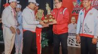 PENYERAHAN piala untuk juara 3 umum Porprov Bali 2025. Foto: ist PENYERAHAN piala untuk juara 3 umum Porprov Bali 2025. Foto: ist