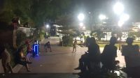 KARAOKE di Alun alun Gianyar, selain jadi ajang bisnis juga dinilai meresahkan warga. Foto: ist KARAOKE di Alun alun Gianyar, selain jadi ajang bisnis juga dinilai meresahkan warga. Foto: ist