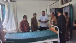 KOMISI 4 DPRD Karangasem menyambangi Puskesmas Karangasem 2 di Dusun Banjar Gambang, Desa Seraye, Karangasem, Senin (29/9/2025). Foto: ist