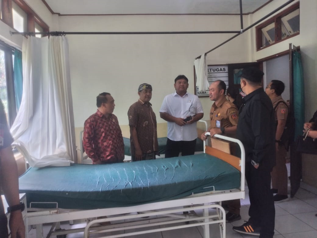 KOMISI 4 DPRD Karangasem menyambangi Puskesmas Karangasem 2 di Dusun Banjar Gambang, Desa Seraye, Karangasem, Senin (29/9/2025). Foto: ist