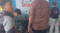 BEBERAPA orang pendaki Gunung Batukaru yang digigit anjing liar, saat mendapatkan penanganan medis di Puskesmas Pupuan I, Minggu (21/9/2025). Foto: ist