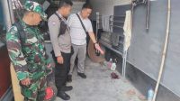POLISI ketika menunjukkan TKP kasus anirat di Banjar Sinjuana, Desa Beraban, Kecamatan Kediri, Tabanan. Foto: ist