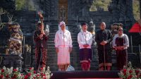 WAKIL Bupati Bangli, I Wayan Diar, resmi melepas kirab api Pekan Olahraga Provinsi (Porprov) Bali XVI tahun 2025 di Pura Pasar Agung Batur, Kintamani, Minggu (7/9/2025). Foto: ist WAKIL Bupati Bangli, I Wayan Diar, resmi melepas kirab api Pekan Olahraga Provinsi (Porprov) Bali XVI tahun 2025 di Pura Pasar Agung Batur, Kintamani, Minggu (7/9/2025). Foto: ist