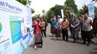 BUPATI Klungkung, I Made Satria, didampingi Wakil Bupati Tjokorda Surya Putra melakukan peletakan batu pertama program Smart PVR di Terminal Pasar Umum Galiran, Kamis (16/10/2025). Foto: ist BUPATI Klungkung, I Made Satria, didampingi Wakil Bupati Tjokorda Surya Putra melakukan peletakan batu pertama program Smart PVR di Terminal Pasar Umum Galiran, Kamis (16/10/2025). Foto: ist
