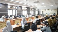 SUASANA rapat dengar pendapat asosiasi honorer yang tidak masuk dalam pangkalan data Badan Kepegawaian Negara (BKN) yang diterima Komisi I DPRD NTB, Rabu (15/10/2025). Foto: ist SUASANA rapat dengar pendapat asosiasi honorer yang tidak masuk dalam pangkalan data Badan Kepegawaian Negara (BKN) yang diterima Komisi I DPRD NTB, Rabu (15/10/2025). Foto: ist