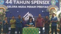 PERAYAAN HUT ke-44 SMPN 6 Denpasar berlangsung meriah pada Jumat (24/10/2025). Acara yang digelar di lapangan sekolah tersebut dihadiri Kepala Dinas Pendidikan, Kepemudaan dan Olahraga (Disdikpora) Kota Denpasar, Anak Agung Gede Wiratama. Foto: ist
