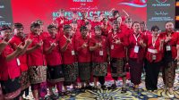 WAYAN Muntra (empat kiri depan) berfoto dengan pengurus DPC PDIP Badung. Foto: ist WAYAN Muntra (empat kiri depan) berfoto dengan pengurus DPC PDIP Badung. Foto: ist