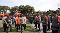 KAPOLDA Bali, Irjen Daniel Adityajaya, mengecek personel dalam apel kesiapan bencana di Mako Brimob, Denpasar, Rabu (5/11/2025). Foto: ist KAPOLDA Bali, Irjen Daniel Adityajaya, mengecek personel dalam apel kesiapan bencana di Mako Brimob, Denpasar, Rabu (5/11/2025). Foto: ist