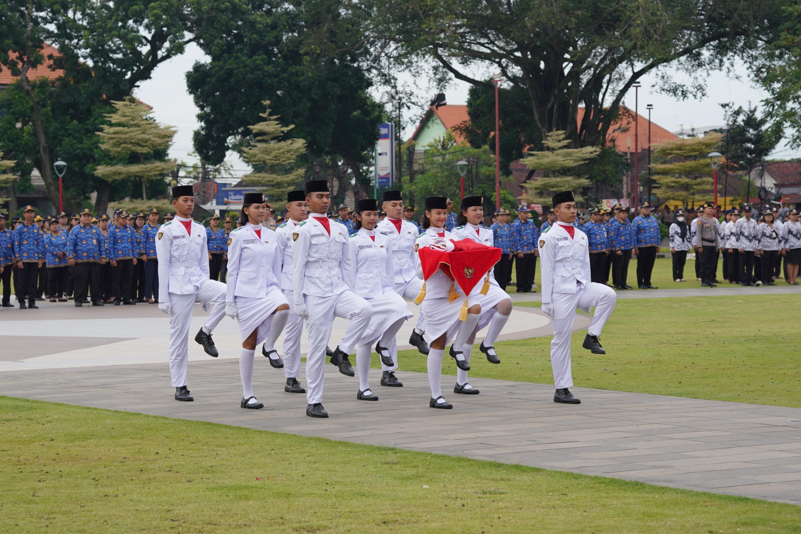 UPACARA Peringatan Hari Pahlawan di Alun-alun Kota Gianyar, Senin (10/11/2025). Foto: ist