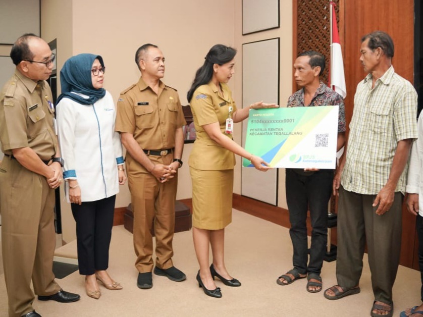 PELUNCURAN program Jaminan Sosial Ketenagakerjaan bagi pekerja rentan di Kabupaten Gianyar. Foto: ist