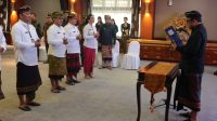ACARA pelantikan dan pengambilan sumpah Pejabat Eselon II di lingkungan Pemkot Denpasar, Kamis (27/11/2025) di Gedung Sewaka Dharma, Lumintang. Foto: ist ACARA pelantikan dan pengambilan sumpah Pejabat Eselon II di lingkungan Pemkot Denpasar, Kamis (27/11/2025) di Gedung Sewaka Dharma, Lumintang. Foto: ist