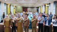 KEPALA BRIDA NTB, I Gede Putu Aryadi (tengah) saat bersama puluhan peserta temu bisnis dan bimbingan teknis inovasi. Foto: ist KEPALA BRIDA NTB, I Gede Putu Aryadi (tengah) saat bersama puluhan peserta temu bisnis dan bimbingan teknis inovasi. Foto: ist