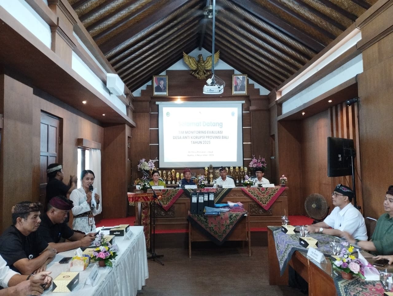 TIM Desa Anti-Korupsi Provinsi Bali melaksanakan Monitoring dan Evaluasi (Monev) Desa Anti-Korupsi tahun 2025 di Desa Peliatan, Ubud, Kamis (6/11/2025). Foto: ist
