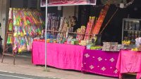 PEDAGANG petasan dan kembang api di seputaran Gianyar. Foto: ist PEDAGANG petasan dan kembang api di seputaran Gianyar. Foto: ist