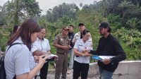 SATPOL PP Gianyar melaksanakan pengawasan dan validasi perizinan melibatkan DPUPR, DPMPTSP, Camat Tegalalang, staf desa, Satpol PP Kecamatan Tegalalang, serta Pecalang. Foto: ist SATPOL PP Gianyar melaksanakan pengawasan dan validasi perizinan melibatkan DPUPR, DPMPTSP, Camat Tegalalang, staf desa, Satpol PP Kecamatan Tegalalang, serta Pecalang. Foto: ist