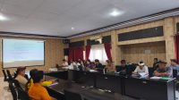 TIM Disiplin Pemkab Bangli yang dikoordinir Sekda I Dewa Bagus Riana Putra menjatuhkan hukuman disiplin berat kepada dua aparatur sipil negara (ASN) di Bangli, belum lama ini. Foto: ist TIM Disiplin Pemkab Bangli yang dikoordinir Sekda I Dewa Bagus Riana Putra menjatuhkan hukuman disiplin berat kepada dua aparatur sipil negara (ASN) di Bangli, belum lama ini. Foto: ist