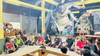 PEMBUATAN ogoh ogoh di Desa Batuan. Foto: ist PEMBUATAN ogoh ogoh di Desa Batuan. Foto: ist