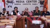 RAPAT Pengelolaan Kehumasan, Peliputan dan Dokumentasi Kegiatan serta Informasi Publik di Bawaslu Kabupaten Bangli, Jumat (10/4/2026). Foto: ist RAPAT Pengelolaan Kehumasan, Peliputan dan Dokumentasi Kegiatan serta Informasi Publik di Bawaslu Kabupaten Bangli, Jumat (10/4/2026). Foto: ist