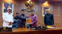 DPRD Bangli Sepakati LKPJ Bupati 2025, serta mendorong pemanfaatan sistem berbasis elektronik atau digitalisasi yang inovatif, guna meningkatkan transparansi dan efektivitas pengelolaan pajak. Foto: ist DPRD Bangli Sepakati LKPJ Bupati 2025, serta mendorong pemanfaatan sistem berbasis elektronik atau digitalisasi yang inovatif, guna meningkatkan transparansi dan efektivitas pengelolaan pajak. Foto: ist