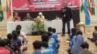 PAKAR Hypnotherapi, I Wayan Ritiaksa, yang sekaligus Ketua PKHI Tabanan, saat melakukan terapi Hypnosport kepada para atlet di GOR Debes, Tabanan, Sabtu (9/5/2026). Foto: ist PAKAR Hypnotherapi, I Wayan Ritiaksa, yang sekaligus Ketua PKHI Tabanan, saat melakukan terapi Hypnosport kepada para atlet di GOR Debes, Tabanan, Sabtu (9/5/2026). Foto: ist
