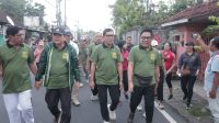 WAWALI Arya Wibawa, IB Rai Dharmawijaya Mantra, IGN Eddy Mulya, dan Ketut Suarya, saat mengikuti kegiatan jalan sehat serangkaian HUT ke-26 SMK PGRI 4 Denpasar, Minggu (10/5/2026). Foto: ist WAWALI Arya Wibawa, IB Rai Dharmawijaya Mantra, IGN Eddy Mulya, dan Ketut Suarya, saat mengikuti kegiatan jalan sehat serangkaian HUT ke-26 SMK PGRI 4 Denpasar, Minggu (10/5/2026). Foto: ist