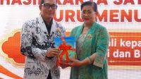 IBUNDA PGRI Bali, Putri Suastini Koster, bersama Ketua PGRI Bali, I Gusti Ngurah Eddy, saat Konferensi Kerja Provinsi (Konkerprov) PGRI Bali Tahun 2026 di Denpasar, Jumat (29/5/2026). Foto: ist IBUNDA PGRI Bali, Putri Suastini Koster, bersama Ketua PGRI Bali, I Gusti Ngurah Eddy, saat Konferensi Kerja Provinsi (Konkerprov) PGRI Bali Tahun 2026 di Denpasar, Jumat (29/5/2026). Foto: ist