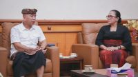 KEPALA BKPSDM Provinsi Bali, Wayan Budiasa (kiri), saat menerima Bawaslu Bali yang dipimpin Kordiv Pencegahan, Partisipasi Masyarakat, dan Humas Bawaslu Bali, Ketut Ariyani, saat menyambangi kantor BKPSDM Provinsi Bali, Kamis (7/5/2026). Foto: ist KEPALA BKPSDM Provinsi Bali, Wayan Budiasa (kiri), saat menerima Bawaslu Bali yang dipimpin Kordiv Pencegahan, Partisipasi Masyarakat, dan Humas Bawaslu Bali, Ketut Ariyani, saat menyambangi kantor BKPSDM Provinsi Bali, Kamis (7/5/2026). Foto: ist