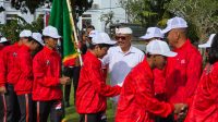 WAKIL Bupati Bangli sekaligus Ketua KONI Bangli, I Wayan Diar, secara resmi melepas Kontingen Kabupaten Bangli yang akan berlaga pada Pekan Olahraga Pelajar (Porjar) Tingkat Provinsi Bali Tahun 2026, Selasa (2/6/2026). Foto: ist WAKIL Bupati Bangli sekaligus Ketua KONI Bangli, I Wayan Diar, secara resmi melepas Kontingen Kabupaten Bangli yang akan berlaga pada Pekan Olahraga Pelajar (Porjar) Tingkat Provinsi Bali Tahun 2026, Selasa (2/6/2026). Foto: ist