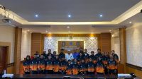 KABID Pemuda dan Olahraga Disdikpora Kota Denpasar, I Wayan Eka Apriana, foto bersama atlet kontingen Olimpiade Olahraga Siswa Nasional (O2SN) jenjang Sekolah Dasar (SD) dan Sekolah Menengah Pertama (SMP) Kota Denpasar yang akan berlaga di ajang O2SN tingkat Provinsi Bali Tahun 2026. Foto: ist KABID Pemuda dan Olahraga Disdikpora Kota Denpasar, I Wayan Eka Apriana, foto bersama atlet kontingen Olimpiade Olahraga Siswa Nasional (O2SN) jenjang Sekolah Dasar (SD) dan Sekolah Menengah Pertama (SMP) Kota Denpasar yang akan berlaga di ajang O2SN tingkat Provinsi Bali Tahun 2026. Foto: ist