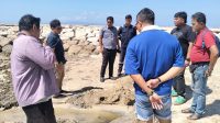 TIM Pemkot Denpasar bersama Pokja Lingkungan Bali saat mengecek saluran air di pesisir Pantai Segara Ayu Sanur, Minggu (21/6/2026). Foto: ist TIM Pemkot Denpasar bersama Pokja Lingkungan Bali saat mengecek saluran air di pesisir Pantai Segara Ayu Sanur, Minggu (21/6/2026). Foto: ist