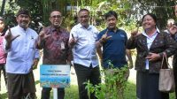 WALI Kota Jaya Negara mendampingi kunjungan Menteri LH Jumhur Hidayat di Tukad Bindu, Kelurahan Kesiman, Denpasar, Selasa (9/6/2026). Foto: ist WALI Kota Jaya Negara mendampingi kunjungan Menteri LH Jumhur Hidayat di Tukad Bindu, Kelurahan Kesiman, Denpasar, Selasa (9/6/2026). Foto: ist