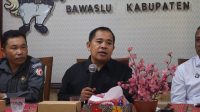 ANGGOTA Bawaslu Bali sekaligus Kordiv Hukum dan Penyelesaian Sengketa, Gede Sutrawan, saat membuka Konsolidasi Demokrasi dan Rapat Penyelesaian Sengketa di Kantor Bawaslu Kabupaten Bangli, Senin (6/7/2026). Foto: ist ANGGOTA Bawaslu Bali sekaligus Kordiv Hukum dan Penyelesaian Sengketa, Gede Sutrawan, saat membuka Konsolidasi Demokrasi dan Rapat Penyelesaian Sengketa di Kantor Bawaslu Kabupaten Bangli, Senin (6/7/2026). Foto: ist