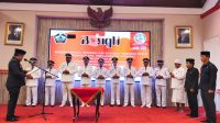 BUPATI Bangli, Sang Nyoman Sedana Arta, melantik dan mengambil sumpah sembilan perbekel (kepala desa) hasil Pemilihan Kepala Desa (Pilkades) Serentak di Kecamatan Bangli dan Kecamatan Kintamani, Selasa (21/7/2026). Foto: ist BUPATI Bangli, Sang Nyoman Sedana Arta, melantik dan mengambil sumpah sembilan perbekel (kepala desa) hasil Pemilihan Kepala Desa (Pilkades) Serentak di Kecamatan Bangli dan Kecamatan Kintamani, Selasa (21/7/2026). Foto: ist