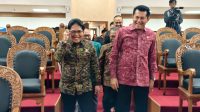 DEWA Mahayadnya (kanan) mendampingi Wakil Gubernur Giri Prasta memasuki ruang sidang utama DPRD Bali, Senin (20/7/2026). Foto: ist DEWA Mahayadnya (kanan) mendampingi Wakil Gubernur Giri Prasta memasuki ruang sidang utama DPRD Bali, Senin (20/7/2026). Foto: ist