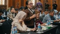KORDIV Pencegahan, Partisipasi Masyarakat dan Humas Bawaslu Bali, Ketut Ariyani, saat kegiatan evaluasi Pemutakhiran Data Pemilih Berkelanjutan (PDPB) Semester I 2026 yang diselenggarakan Bawaslu RI di Jakarta, Senin (20/7/2026). Foto: ist KORDIV Pencegahan, Partisipasi Masyarakat dan Humas Bawaslu Bali, Ketut Ariyani, saat kegiatan evaluasi Pemutakhiran Data Pemilih Berkelanjutan (PDPB) Semester I 2026 yang diselenggarakan Bawaslu RI di Jakarta, Senin (20/7/2026). Foto: ist