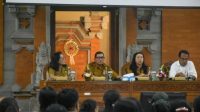 SEKDA Kota Denpasar, I Gusti Ngurah Eddy Mulya selaku Ketua Pokja BSAN Kota Denpasar saat memimpin pelaksanaan sosialisasi Budaya Sekolah Aman dan Nyaman (BSAN) bagi kepala sekolah TK/PAUD, SD, dan SMP se-Kota Denpasar di Balai Penjaminan Mutu Pendidikan (BPMP) Provinsi Bali, Senin (27/7/2026). Foto: ist SEKDA Kota Denpasar, I Gusti Ngurah Eddy Mulya selaku Ketua Pokja BSAN Kota Denpasar saat memimpin pelaksanaan sosialisasi Budaya Sekolah Aman dan Nyaman (BSAN) bagi kepala sekolah TK/PAUD, SD, dan SMP se-Kota Denpasar di Balai Penjaminan Mutu Pendidikan (BPMP) Provinsi Bali, Senin (27/7/2026). Foto: ist
