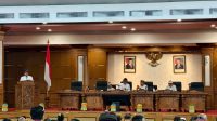 WAKIL Gubernur Giri Prasta (kiri) membacakan Jawaban Gubernur atas Pandangan Umum (PU) Fraksi terhadap Raperda Pertanggungjawaban Pelaksanaan APBD 2025 di rapat paripurna DPRD Bali, Selasa (14/7/2026). Foto: ist WAKIL Gubernur Giri Prasta (kiri) membacakan Jawaban Gubernur atas Pandangan Umum (PU) Fraksi terhadap Raperda Pertanggungjawaban Pelaksanaan APBD 2025 di rapat paripurna DPRD Bali, Selasa (14/7/2026). Foto: ist