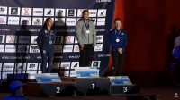 desak rita (tengah)