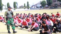 PERSONEL Kodim 1610/Klungkung memberi arahan dalam TC Fisik Atlet Kabupaten Klungkung di Lapangan Swecapura, Minggu (30/8/2026). Foto: ist PERSONEL Kodim 1610/Klungkung memberi arahan dalam TC Fisik Atlet Kabupaten Klungkung di Lapangan Swecapura, Minggu (30/8/2026). Foto: ist