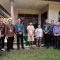 KEPALA Bank BPD Bali Cabang Ubud, A.A. Ngurah Trisna Andayana, saat menyerahkan bantuan beasiswa kepada anak yatim piatu di Banjar Bonjaka Sebatu, Desa Sebatu, Kecamatan Tegallalang, Selasa (18/8/2026). Foto: ist KEPALA Bank BPD Bali Cabang Ubud, A.A. Ngurah Trisna Andayana, saat menyerahkan bantuan beasiswa kepada anak yatim piatu di Banjar Bonjaka Sebatu, Desa Sebatu, Kecamatan Tegallalang, Selasa (18/8/2026). Foto: ist