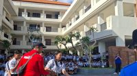 KEGIATAN Edukasi Keselamatan dan Simulasi Pemadam Kebakaran di SMPN 17 Denpasar pada Rabu (26/8/2026). Foto: ist KEGIATAN Edukasi Keselamatan dan Simulasi Pemadam Kebakaran di SMPN 17 Denpasar pada Rabu (26/8/2026). Foto: ist