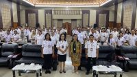 SEKRETARIS Dinas Pendidikan, Kepemudaan dan Olahraga Kota Denpasar, Ni Made Ayu Agustini, foto bersama usai membuka Workshop Mewujudkan Satuan Pendidikan Aman dan Nyaman Melalui Pencegahan Perundungan dan Tindak Kekerasan” yang digelar Disdikpora Kota Denpasar di Aula BPMP Bali, Rabu (19/8/2026). Foto: ist SEKRETARIS Dinas Pendidikan, Kepemudaan dan Olahraga Kota Denpasar, Ni Made Ayu Agustini, foto bersama usai membuka Workshop Mewujudkan Satuan Pendidikan Aman dan Nyaman Melalui Pencegahan Perundungan dan Tindak Kekerasan” yang digelar Disdikpora Kota Denpasar di Aula BPMP Bali, Rabu (19/8/2026). Foto: ist