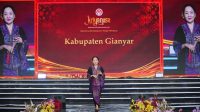 DIANA Dewi Agung Mayun berpartisipasi dalam Parade Pakaian Daerah Dekranasda Kabupaten dan Kota, Senin (28/9/2026) di Panggung Utama Hall B JICC. Foto: ist DIANA Dewi Agung Mayun berpartisipasi dalam Parade Pakaian Daerah Dekranasda Kabupaten dan Kota, Senin (28/9/2026) di Panggung Utama Hall B JICC. Foto: ist