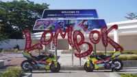 SEJUMLAH ornamen menyambut perhelatan MotoGP Mandalika 2026 tengah dipersiapkan PT Angkasa Pura Indonesia (Persero) / InJourney Airports di Bandara Internasional Zainuddin Abdul Madjid (BIZAM), Lombok. Foto: ist SEJUMLAH ornamen menyambut perhelatan MotoGP Mandalika 2026 tengah dipersiapkan PT Angkasa Pura Indonesia (Persero) / InJourney Airports di Bandara Internasional Zainuddin Abdul Madjid (BIZAM), Lombok. Foto: ist